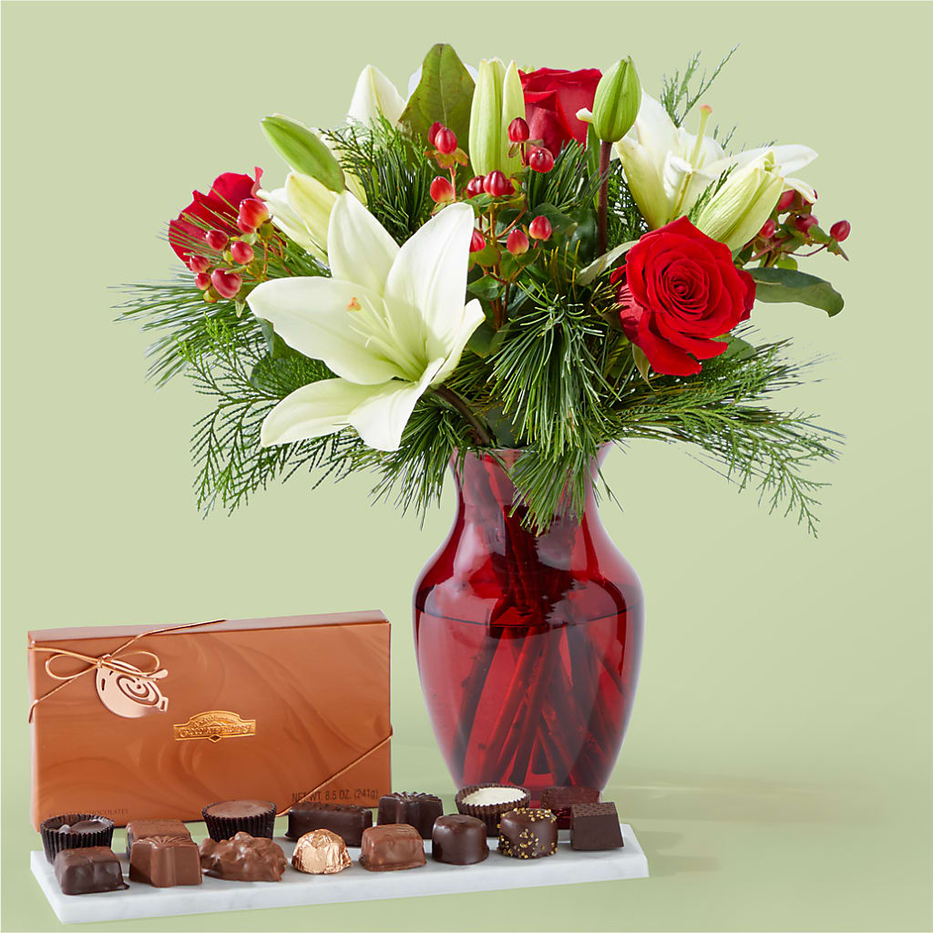 Evergreen Delight Bouquet and Chocolate Gift Set – Brunet Florist, Kanata ON