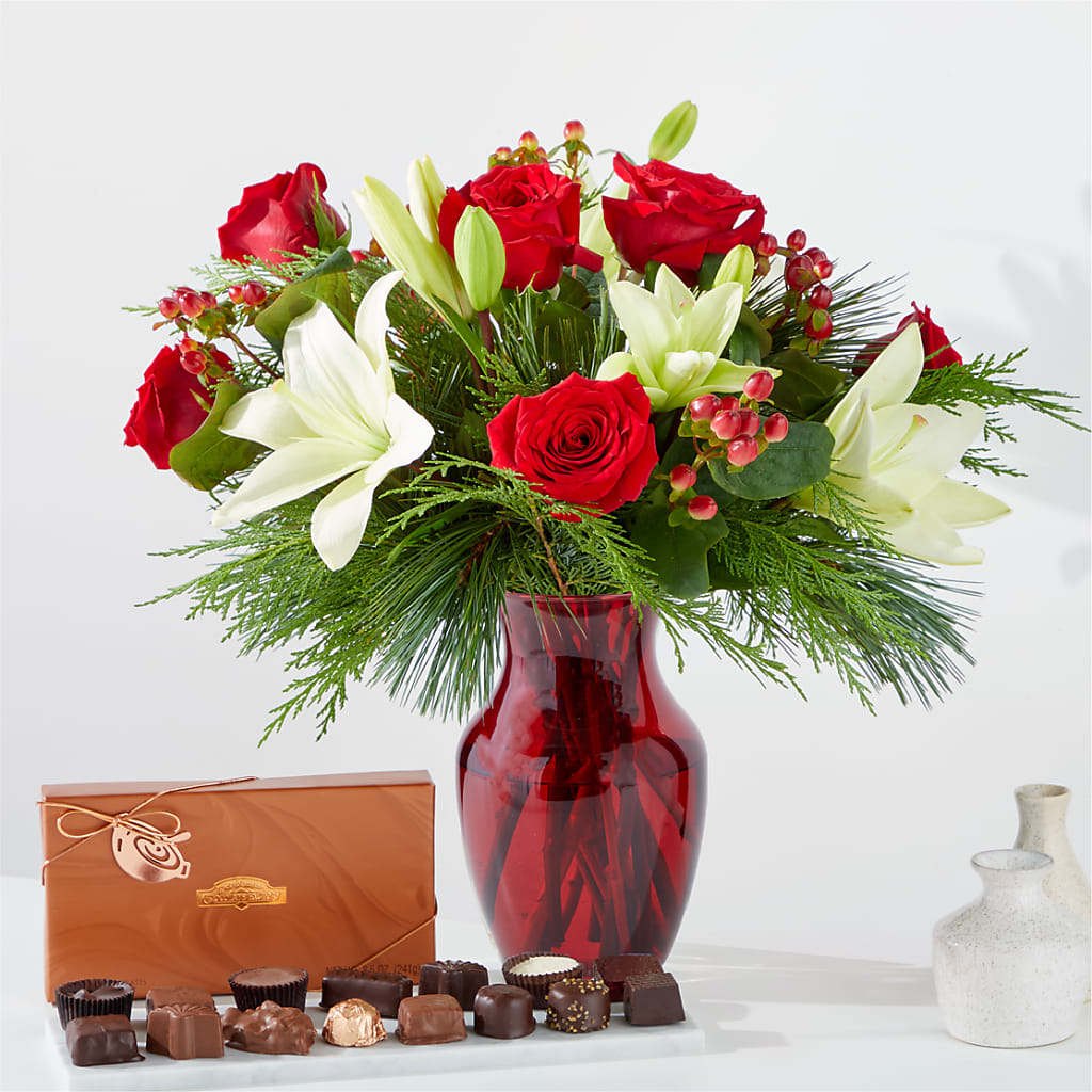 Evergreen Delight Bouquet and Chocolate Gift Set – Brunet Florist, Kanata ON