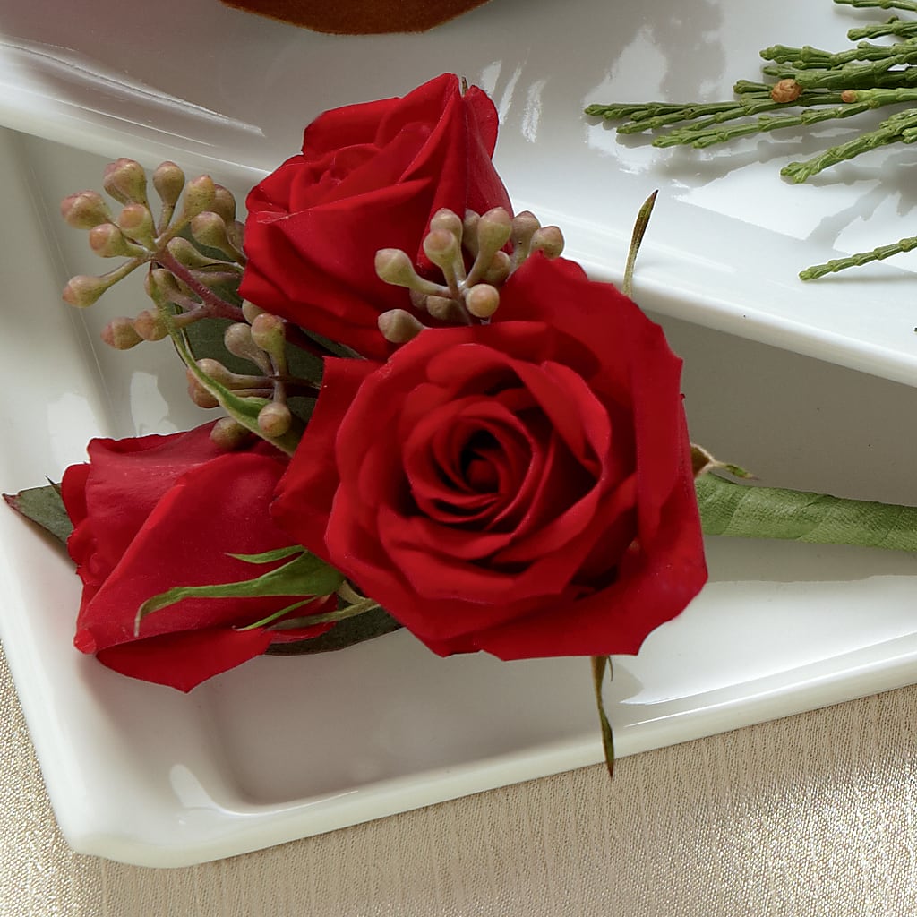 Red Spray Rose Boutonniere – Brunet Florist, Kanata ON