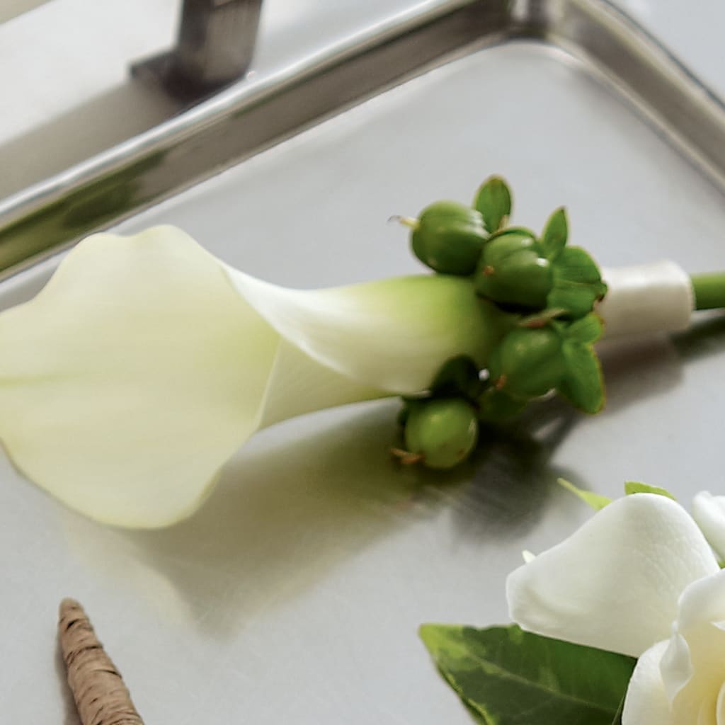 White Calla Boutonniere – Brunet Florist, Kanata ON